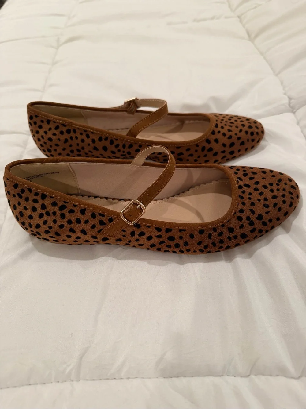 Isaac Mizrahi Brown Leopard Print Mary Jane Flats - Picture 5 of 6